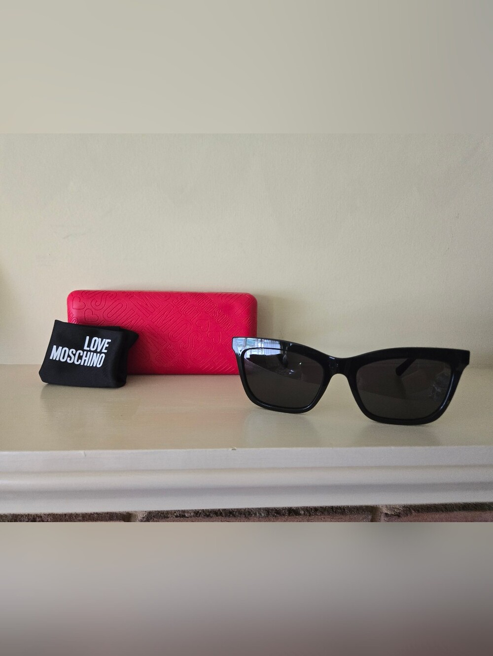 LOVE MOSCHINO MOL05 Sunglasses  Black 54-18-140 Heart Red Case